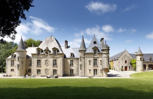 Yvetot-Bocage House | 700 m² Gîte ∙ 8 bedrooms ∙ 15 guests