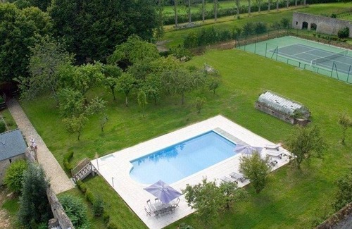 Yvetot-Bocage House | 700 m² Gîte ∙ 8 bedrooms ∙ 15 guests