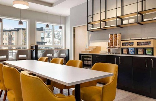 Rutland Hotel | 700 m² Hotel ∙ 2 bedrooms ∙ 127 guests