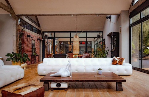 Seine-et-Marne House | 700 m² House ∙ 5 bedrooms ∙ 12 guests