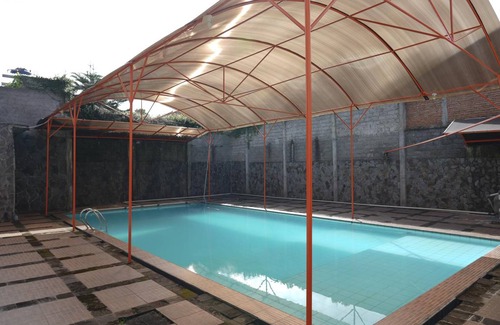 Bandung Villa | 700 m² Villa ∙ 3 bedrooms ∙ 30 guests