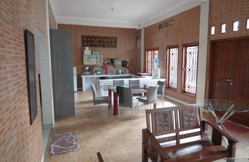 Bandung Villa | 700 m² Villa ∙ 3 bedrooms ∙ 30 guests