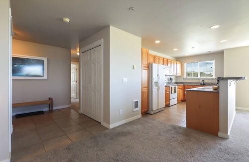 Westport Condo | 711 Beachfront Condo - seabreeze, easy access, and oceanfront!