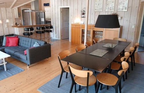 Bog By House | 7323 Bogø - Vindrosen 23