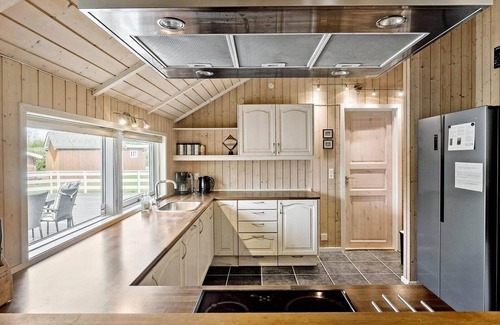 Bog By House | 7323 Bogø - Vindrosen 23