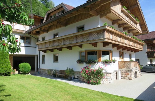 Aschau Im Zillertal Apartment | 75 m² Apartment ∙ 2 bedrooms ∙ 5 guests