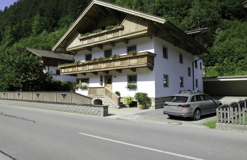 Aschau Im Zillertal Apartment | 75 m² Apartment ∙ 2 bedrooms ∙ 5 guests