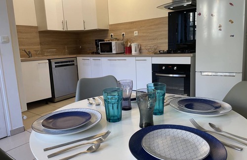 Nord - Gare Apartment | 75 m² Apartment ∙ 3 bedrooms ∙ 6 guests