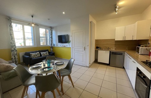 Nord - Gare Apartment | 75 m² Apartment ∙ 3 bedrooms ∙ 6 guests