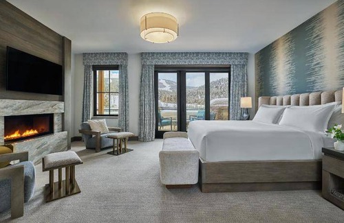 Spanish Peaks Hotel | 757 m² Hotel ∙ 6 bedrooms ∙ 14 guests