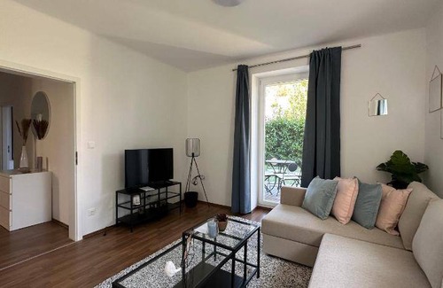 Ebreichsdorf Apartment | 76 m² Apartment ∙ 2 bedrooms ∙ 6 guests