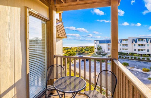 Morehead City Condo | 76 m² Condo ∙ 2 bedrooms ∙ 6 guests
