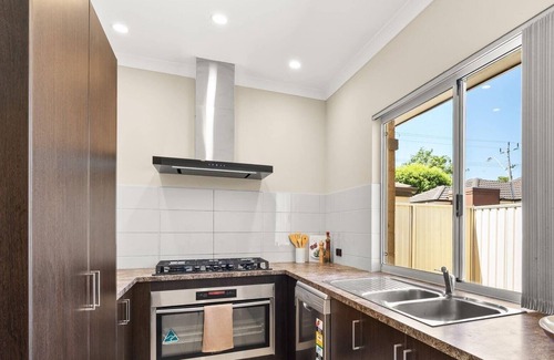 Balga Villa | 78 Modern Comforts Quiet Charm 3BR 2BA + Parking