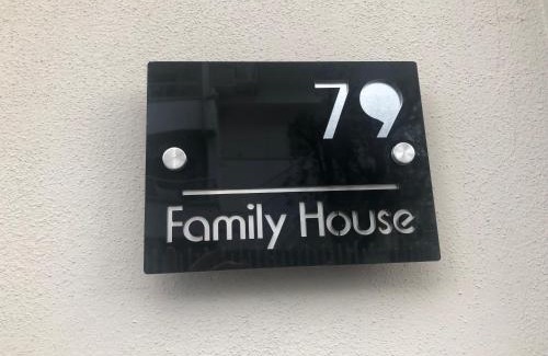 San Giuseppe Vesuviano House | 79 Family House
