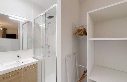 Toulouse South-East Resort | 79 m² Private room ∙ 1 bedroom ∙ 1 guest