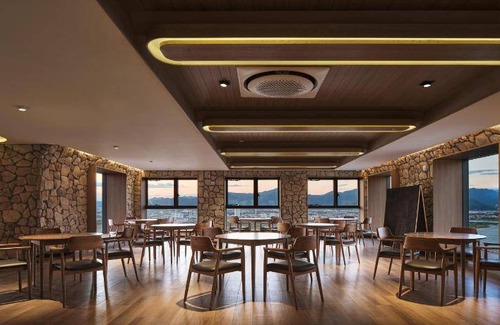 Buk-gu Hotel | 79 m² Hotel ∙ 127 guests