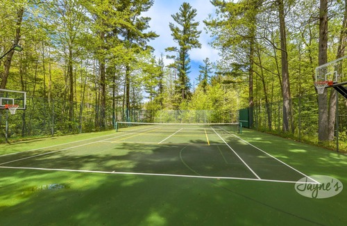 Bala Cottage | 7bed 6bath cottage + 1bed 1bath Bunkie! South Exposure! Beach! Tennis Court!