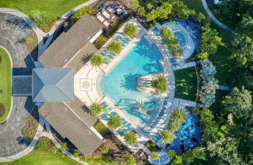 Kissimmee House | 7BR Dream Home - Cinema, Game Room, Themed Rooms & Hot Tub!