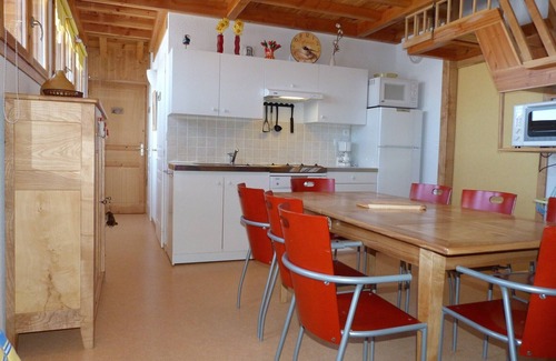 Albiez-Montrond Apartment | 8/10 people at the foot of the slopes