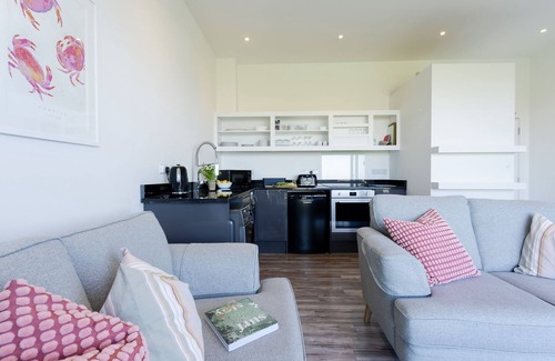 Crantock Apartment | 8 Beachview - apartment in Crantock sleeps 4 guests in 1 bedroom