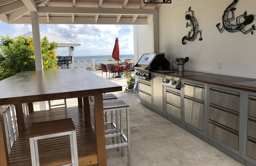 Providenciales Villa | 8 Bedroom, 10 Bathroom Villa sleeps up to 22