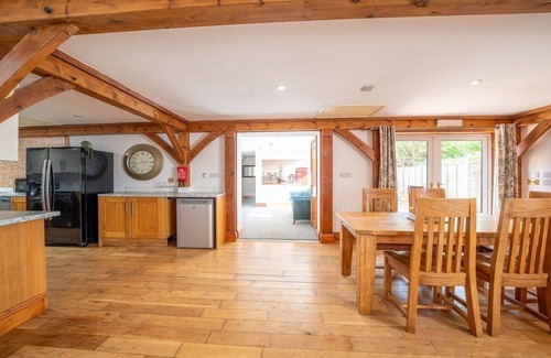 Hardwicke House | 8 Bedroom/6 Bath House/Large Patio/Large Parking