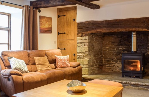 Newcastle-on-Clun Cottage | 8 bedroom accommodation in Clun, near Bishops Castle
