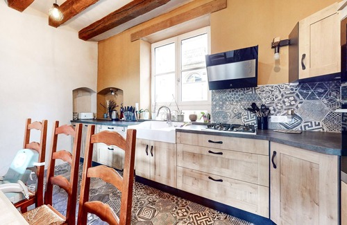 Courdemanche House | 8 bedroom gorgeous home in COURDEMANCHE