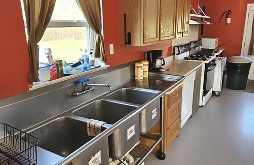 Michael Cabin | 8-Bedroom Lodge, each with 2 single beds. Room 1