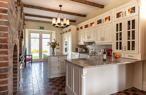 Ennis House | 8 bedroomed house steeped in history