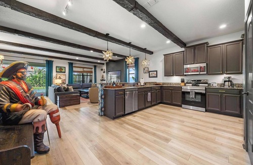 Davenport House | 8 Bedrooms/5 Bathrooms/Champions Gate (1412MV)