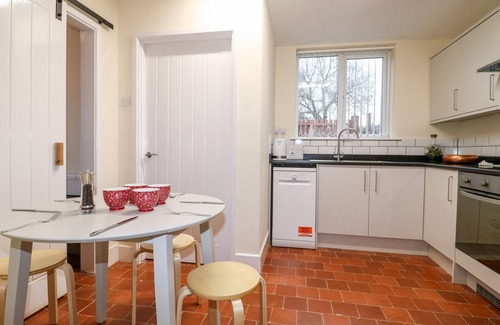 Checkley Cottage | 8 CHURCH LANE, family friendly, character holiday cottage in Tean
