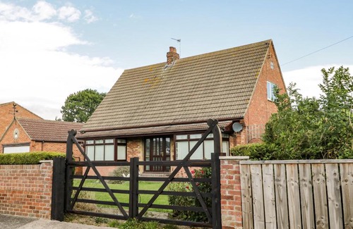 Hinderwell House | 8 Coronation Avenue
