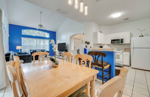 Crystal Cove House | 8 Mi to Disney World: Townhome w/Balcony & Patio!