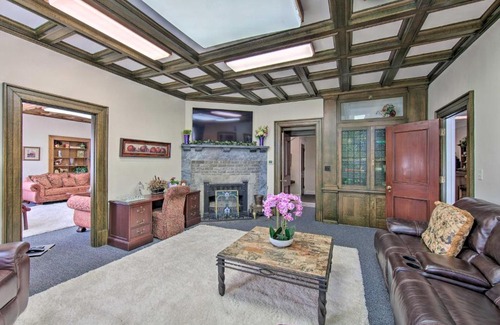 Annville House | 8 Mi to Hersheypark Luxe Manor in Annville
