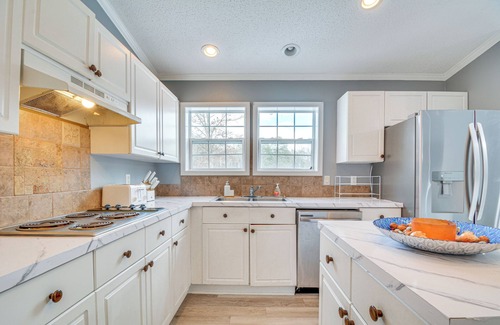 New Hill House | 8 Mi to Jordan Lake: Spacious New Hill Home