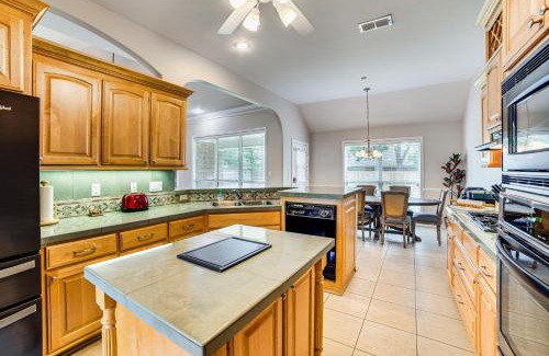 Flint House | 8 Mi to Lake Palestine Peaceful Family Retreat