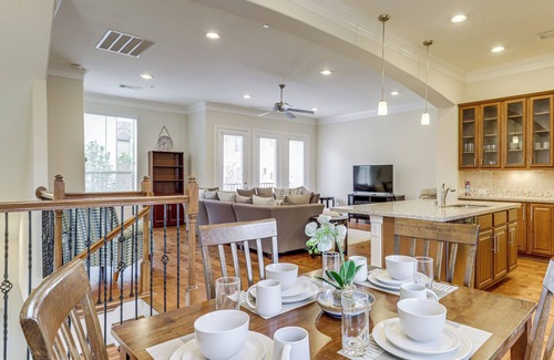Briarforest House | 8 Mi to the Galleria: Home w/Balcony + Yard