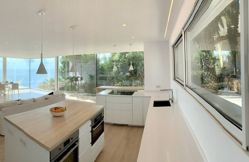 Canyet de Mar Villa | 8 minutes walk from Canyet beach VILLA ROSAMAR LUXURY * 320 m2, SEA VIEW