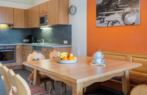 Buerserberg Apartment | 8-person apartment in the holiday park Landal Chalet Matin