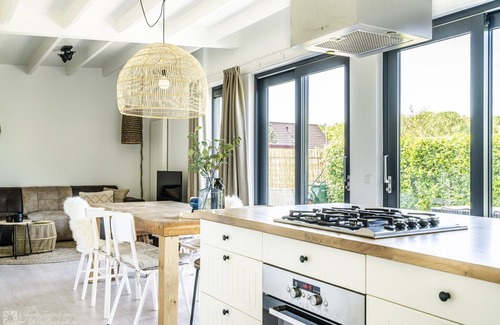 Groot Valkenisse House | 8 person Holiday home in Zoutelande