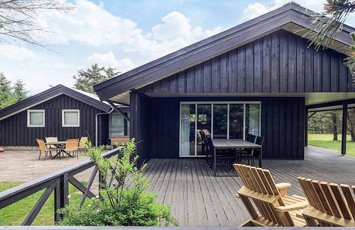 Nørre Lyngby House | 8 person holiday home in Løkken-By Traum
