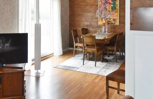 Ulstein Municipality House | 8 person holiday home in Gursken