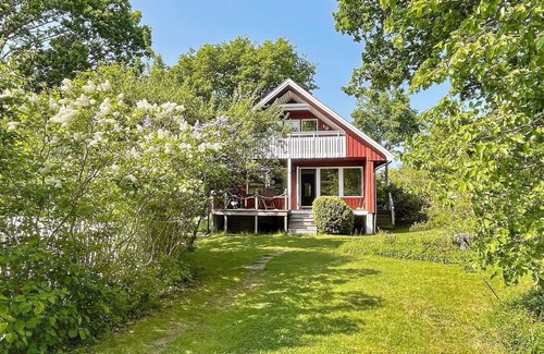Branno House | 8 person holiday home in BRäNNö