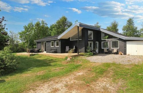 Egense House | 8 person holiday home in Storvorde