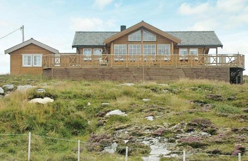 Dyrvik House | 8 person holiday home in Dyrvik