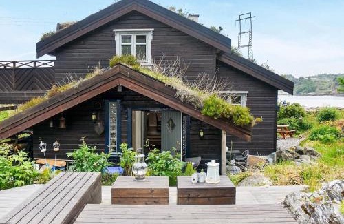 Reinsvik House | 8 person holiday home in FREI