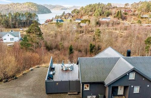 Lyngdal House | 8 person holiday home in lyngdal-By Traum