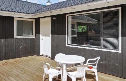 Melby House | 8 person holiday home in Melby