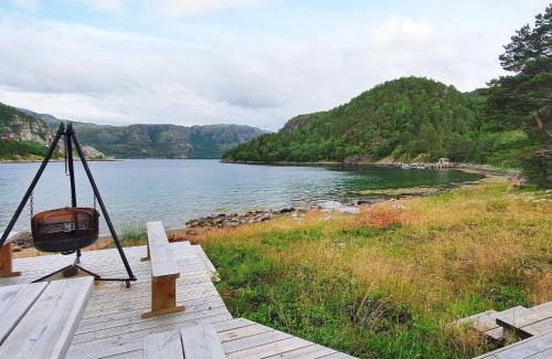 Snillfjord House | 8 person holiday home in Sundlandet